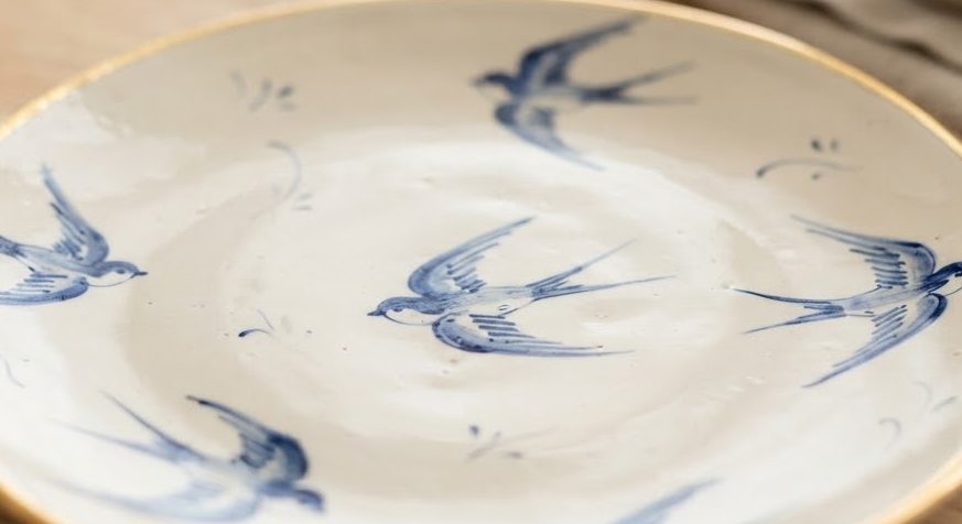 Swallow's Rest Dinner Set — detail view